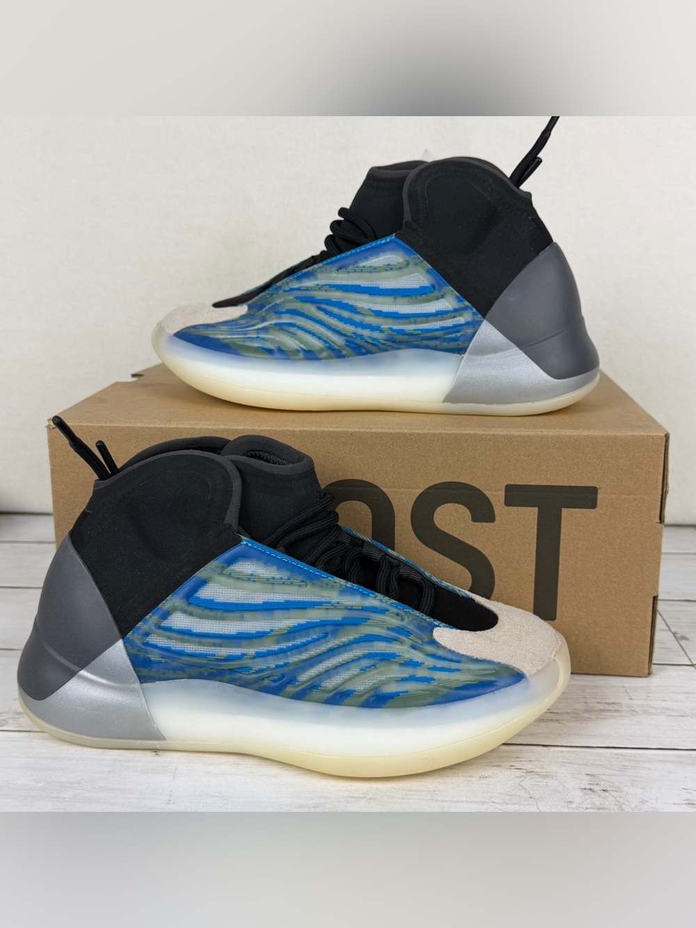 YZY QNTM KADMIE SIZE 4Y & 4.5Y Basketball Shoes Frozen Blue Adidas GZ8872